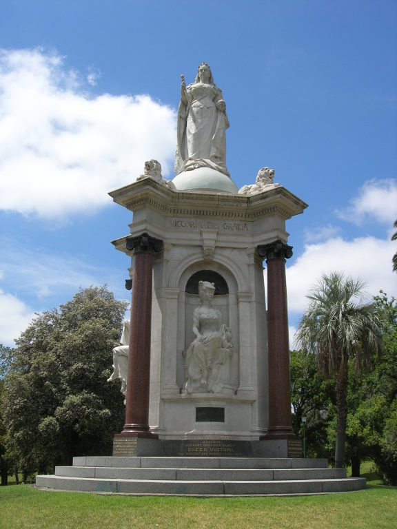 Scaled image 0111_queen_victoria_memorial.jpg 